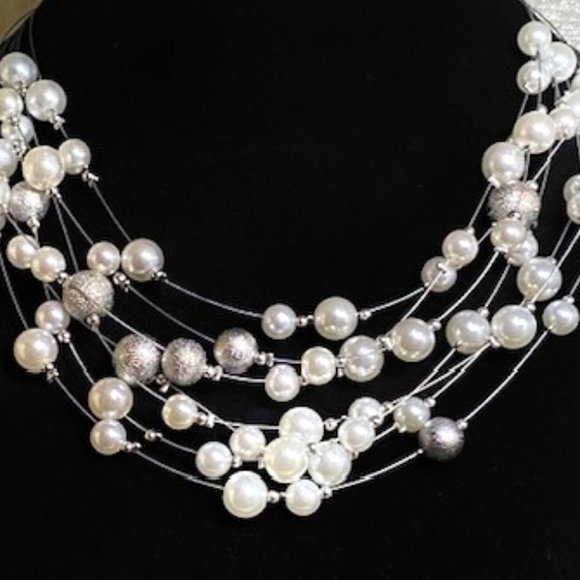 💖Dazzling 7 Strans Fashion Pearls on Silver Wire Necklace. Up to 20 In. /N181 - Picture 2 of 3